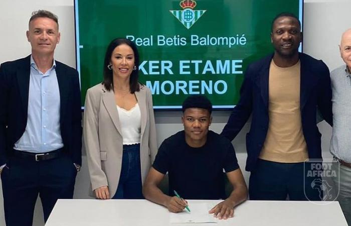 A 15 ans, Iker Etame Junior signe professionnellement avec le Real Betis ! (Officiel)