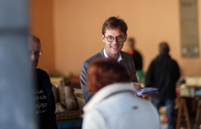 “Je connais des gens qui partent camper trois mois pour financer leur logement”, assure Iñaki Echaniz