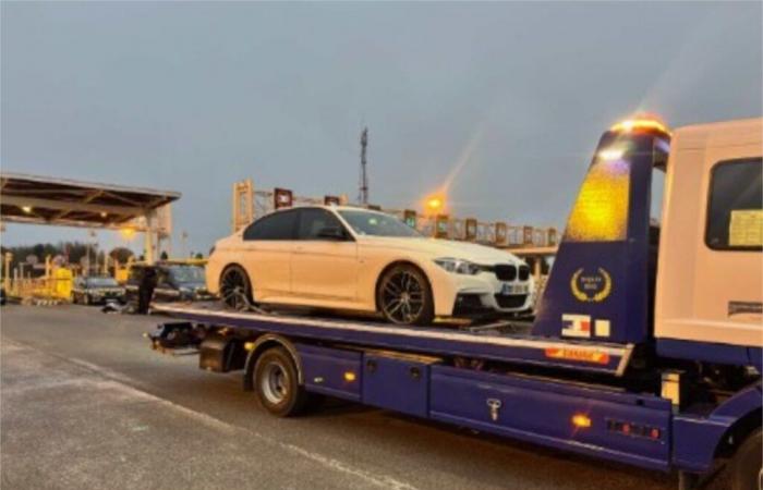 à bord de sa puissante BMW, le conducteur se flashe à plus de 200 km/h