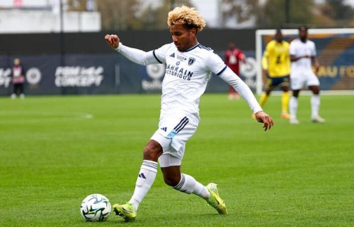 A la pause, Pau rattrape le leader Paris FC