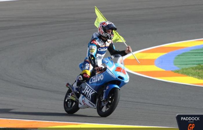 Offrez-vous la moto historique championne du monde de Maverick Vinales pour la bonne cause !