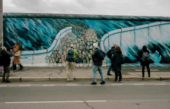 Sur les traces des fragments du mur de Berlin, trente-cinq ans après son ouverture