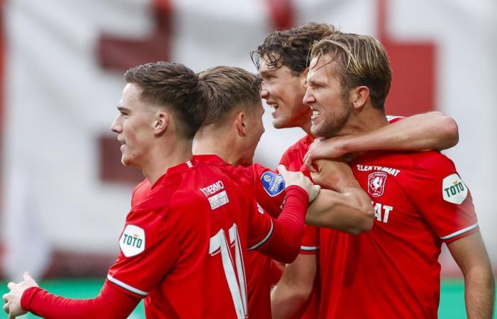 Baas fait une erreur à l’Ajax contre Twente • Heerenveen en tête contre les Eagles