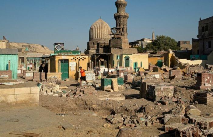 L’exhumation déchirante des corps au centre du Caire