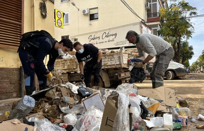 Inondations en Espagne | Les Québécois donnent un coup de main