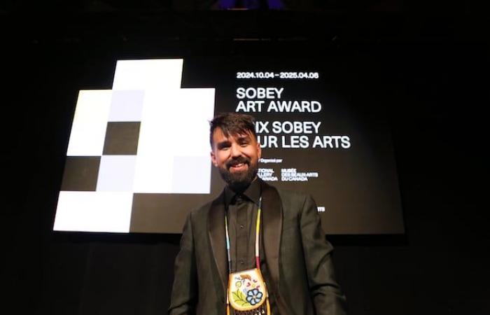 L’artiste autochtone Nico Williams remporte le Grand Prix Sobey pour les arts