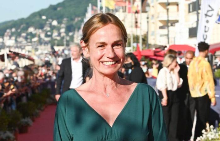 Sandrine Bonnaire, propriétaire d’une maison à 30 mètres de la mer, à proximité de la 7ème petite ville la plus fréquentée de France