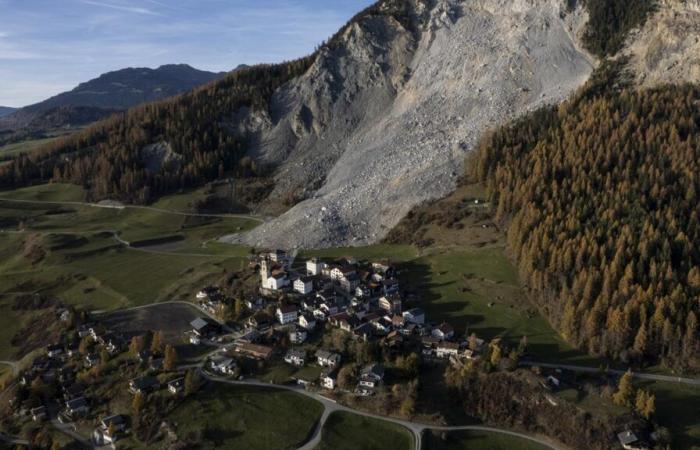 Un village de montagne suisse menacé par des masses de décombres