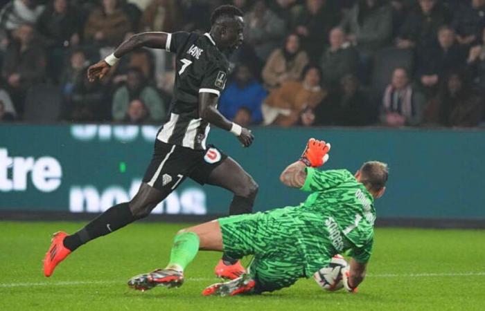 Angers a égalisé la remontée du Barça !