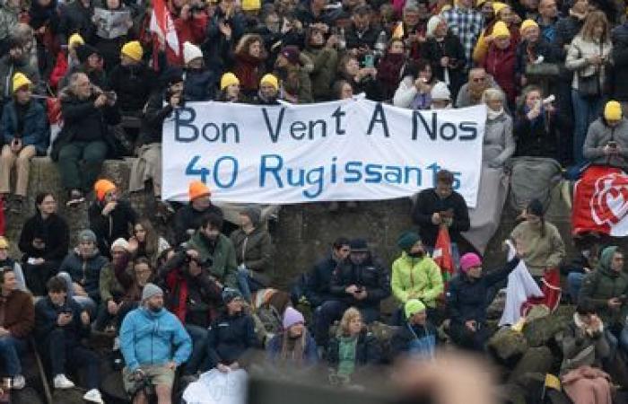 EN IMAGES. Les photos marquantes du grand départ du Vendée Globe 2024