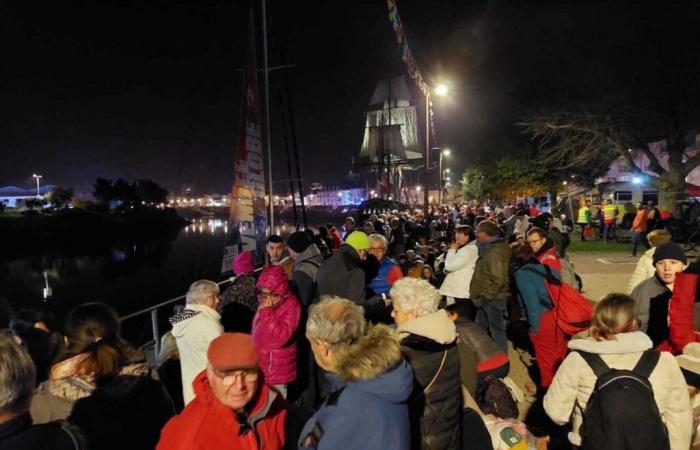 déjà beaucoup de monde assiste à la parade des skippers