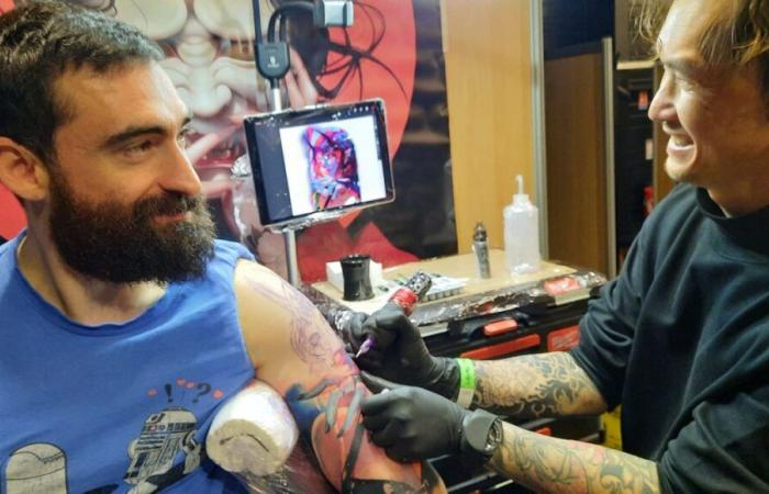 Pour sa première édition, le Laval Tattoo Show connaît un franc succès, avec des fans au rendez-vous