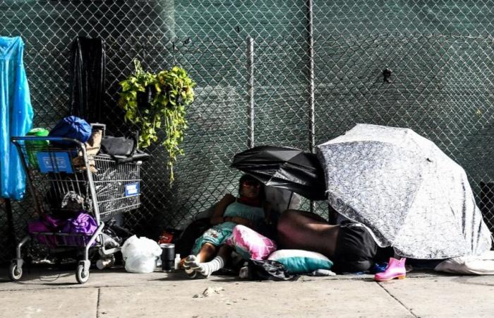 Miami va de l’avant avec la promesse électorale de Donald Trump en interdisant aux sans-abri de dormir dans la rue