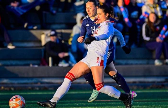 Médaille d’argent pour le Rouge et Or aux championnats nationaux de soccer féminin