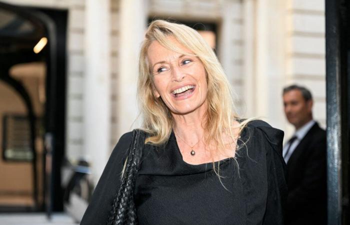 Estelle Lefébure retrouve David Hallyday et Sylvie Vartan pour une soirée exceptionnelle