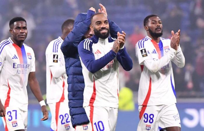 L’émotion de Lacazette, le bonheur de Textor, les consignes de Sage… Dans les coulisses du derby victorieux des Gones