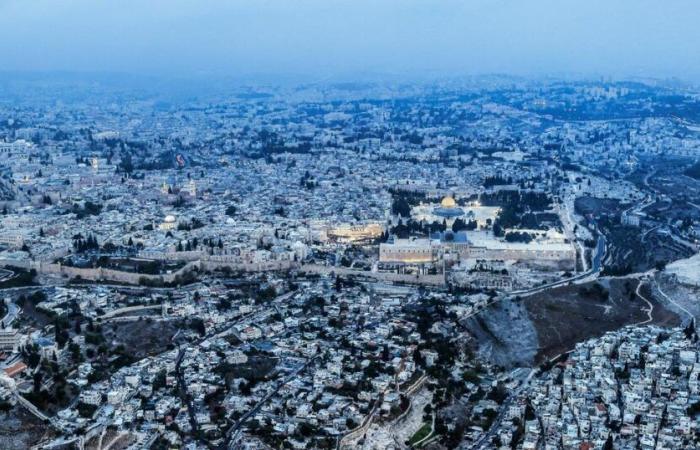 Des « explosions d’intercepteurs ou de missiles » déclenchent des incendies, Israël accuse le Yémen