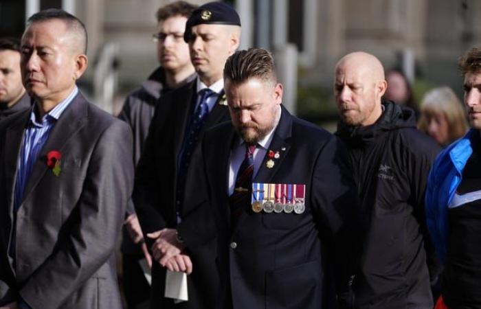 Le Royaume-Uni prend une pause pour se souvenir du personnel militaire tombé au combat