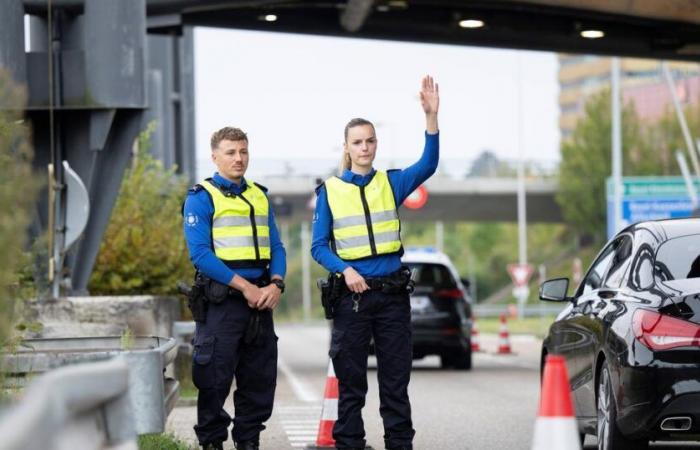 Le nombre de frontaliers en Suisse romande explose par rapport au reste du pays – rts.ch