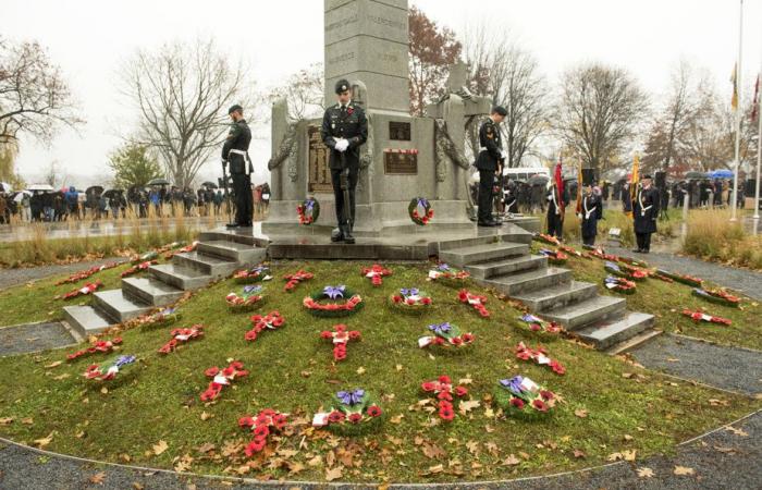 Les Canadiens célèbrent le jour du Souvenir d’un océan à l’autre