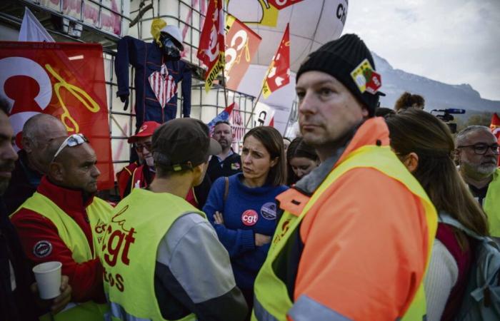 150 000 emplois en danger ? Le gouvernement promet de soutenir les salariés menacés… à France Travail