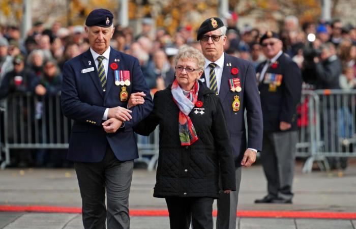 Les Canadiens commémorent le Jour du Souvenir partout au pays