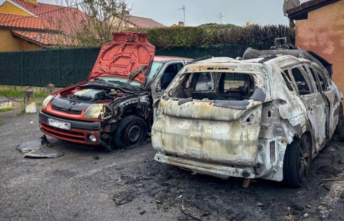 Deux voitures touchées par un incendie en pleine nuit dans le quartier Garros à Auch