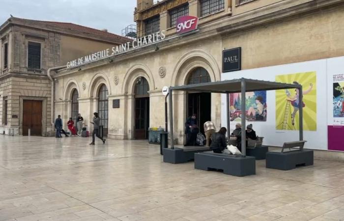 la misère des voyageurs de la ligne Paris-Lyon-Marseille en raison des travaux