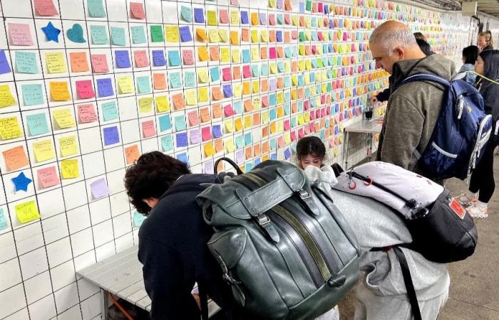 Après l’élection de Donald Trump, le retour de la « Post-it thérapie » dans le métro new-yorkais