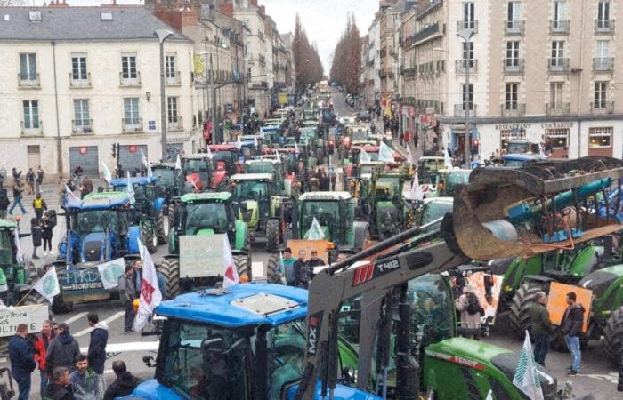 SNCF, agriculteurs, transports aériens… appels à grèves et blocages dans toute la France avant Noël