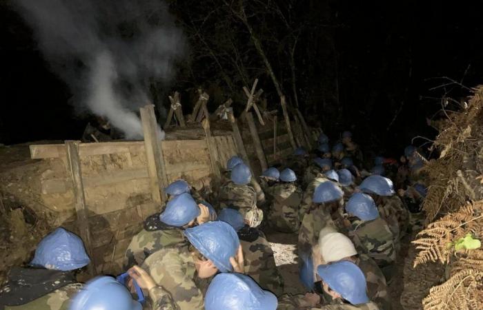 Des collégiens de Gironde creusent des tranchées et simulent une attaque pour mieux comprendre l’enfer de la guerre