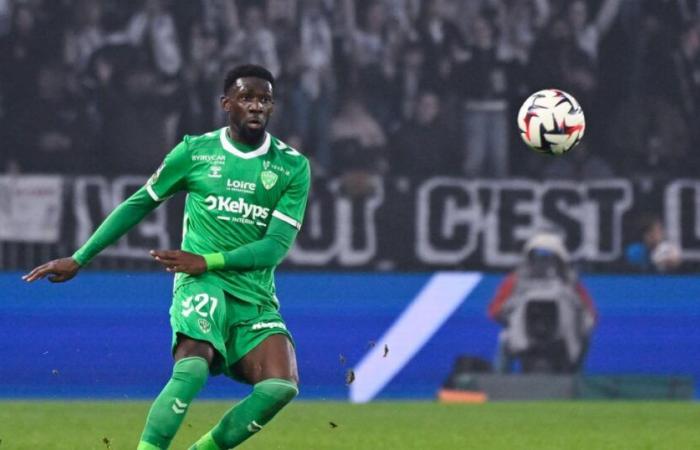 Dylan Batubinsika (AS Saint-Etienne) exprime « ses regrets » après la défaite contre Lyon