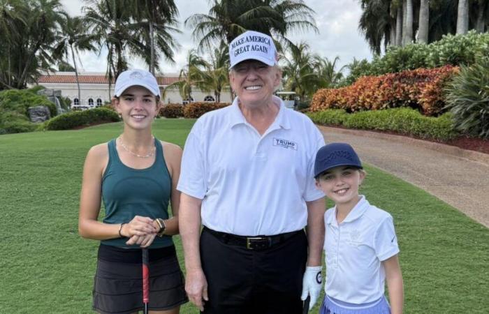 Pendant ce temps, Donald Trump joue au golf avec sa petite-fille et Elon Musk