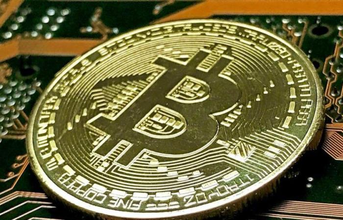 Bitcoin approche la barre des 90 000 $