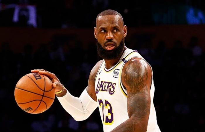 LeBron obtient un 2e triple-double consécutif, Anthony Davis blessé lors de la victoire 123-103 des Lakers contre les Raptors