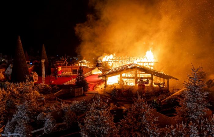 le marché de Noël partiellement détruit avant son ouverture