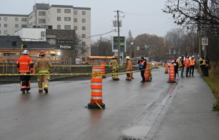 closure of Chemin Saint-Louis near Avenue des Hôtels