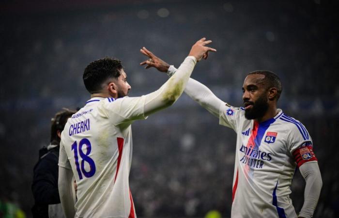 et Lacazette a endossé le costume de sauveur