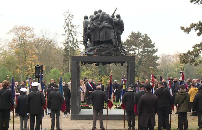 une cérémonie pour le centenaire du Monument aux Héros de l’Armée Noire