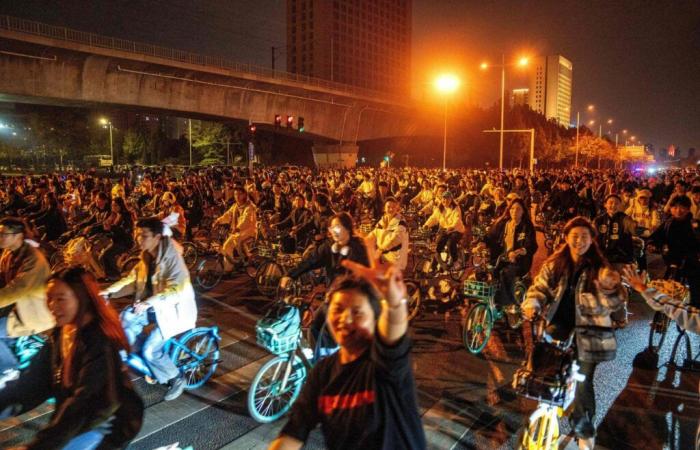 En Chine, les autorités mettent fin aux balades nocturnes à vélo des étudiants du Henan