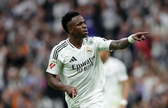 Vinicius raccourcit la distance avec Lewandowski