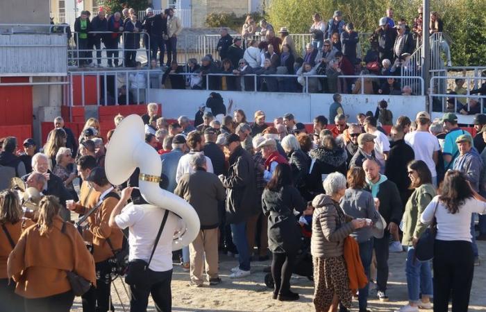 La biographie de la devise « azur et or » côtoyait les anges