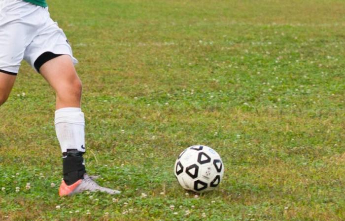 Un footballeur professionnel arrête de jouer pour des raisons religieuses – Portail catholique suisse