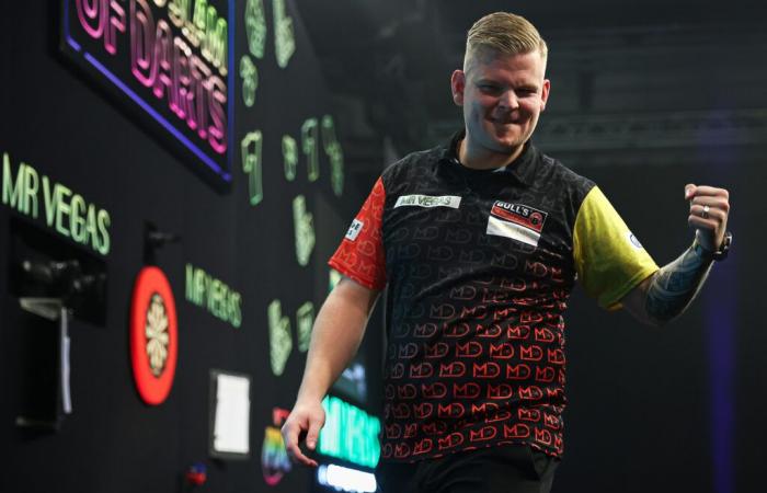 De Decker et Joyce étourdissent Smith et Van Gerwen au Grand Slam of Darts