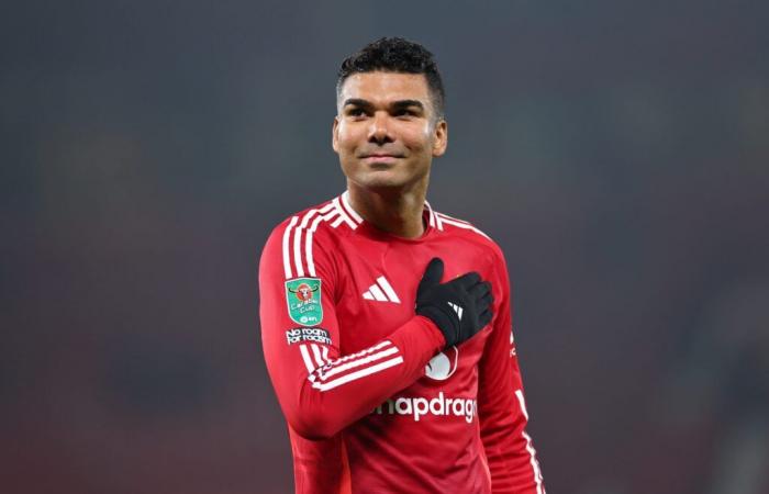 Casemiro réagit alors que Manchester United annonce le départ de Ruud van Nistelrooy et envoie un message puissant