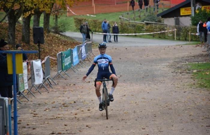 Le cyclo-cross de Belmont-de-la-Loire attire toujours autant de monde