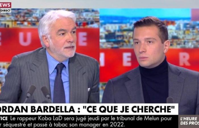 sur CNews Jordan Bardella affronte en direct Pascal Praud qui lui reproche sa “soumission au système médiatique”