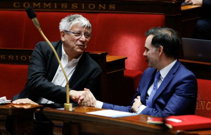 le gouvernement multiplie les gestes envers son camp, avant un probable départ du texte du Sénat