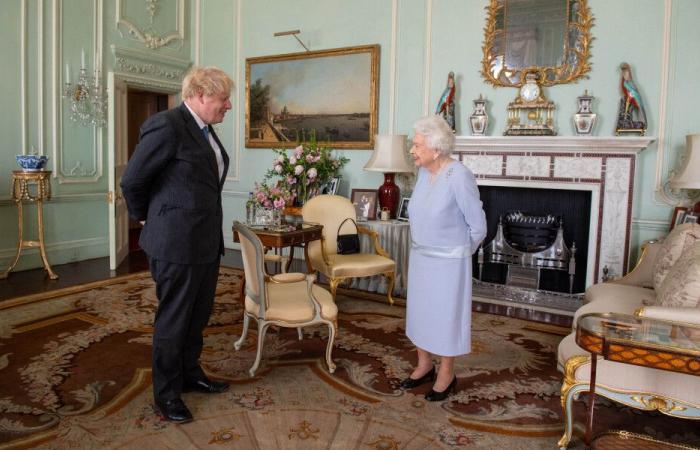 Quand Elizabeth II se réjouissait du départ de « cet idiot » de Boris Johnson