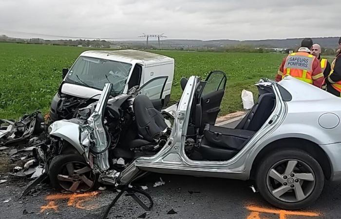 un accident de la route fait deux blessés graves après un violent face-à-face